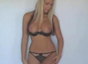 Some hottie in Australia, wow